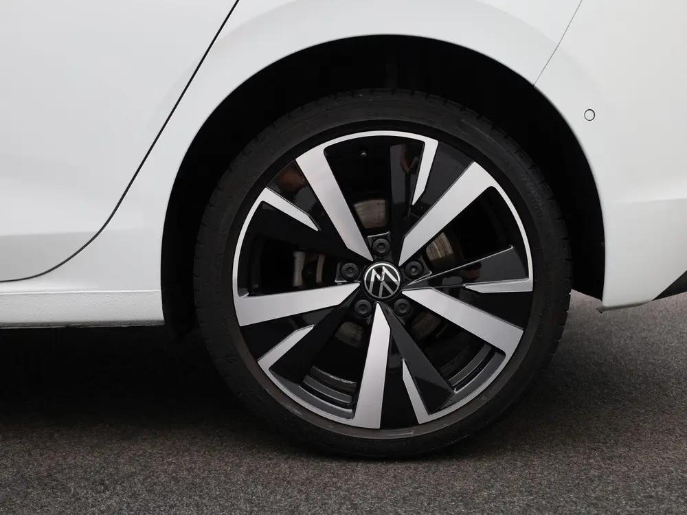 Volkswagen Golf 1.5 eHybrid Life Edition uit 2025, foto 13