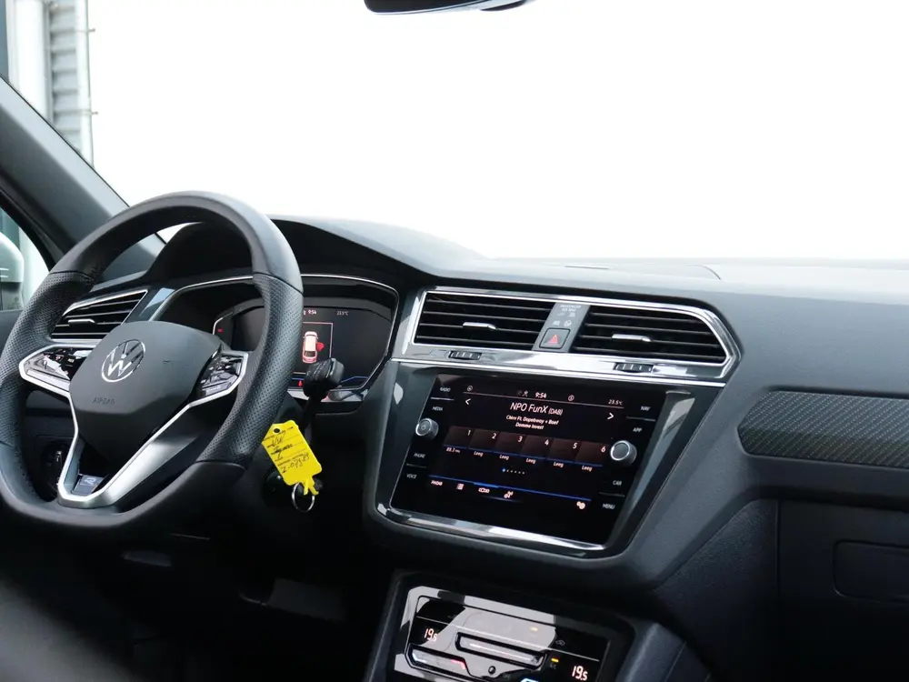 Volkswagen Tiguan 1.5 TSI R-Line Business+ | Cruise | DAB | uit 2024, foto 11