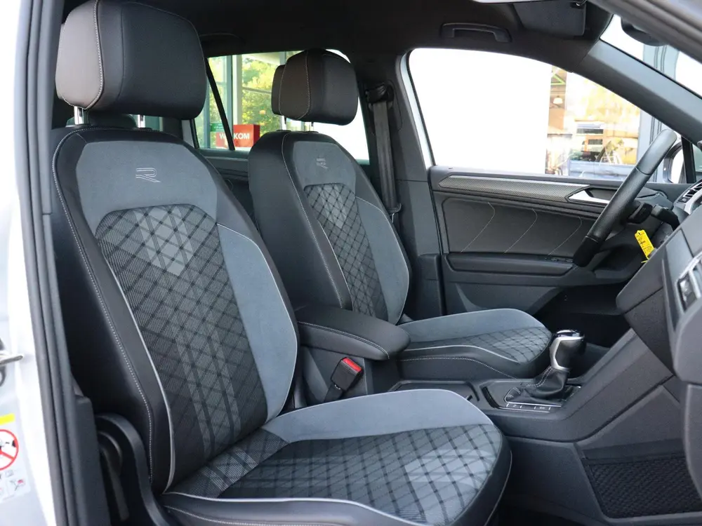 Volkswagen Tiguan 1.5 TSI R-Line Business+ | Cruise | DAB | uit 2024, foto 9
