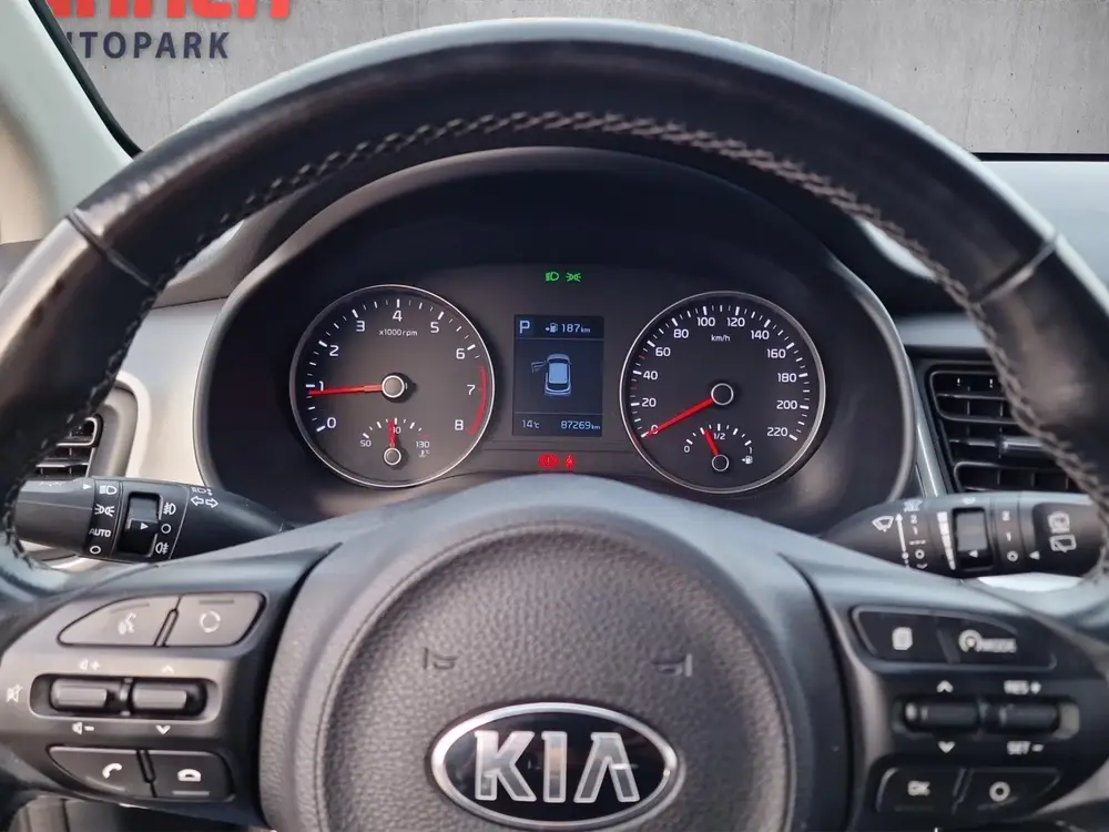 Kia Stonic 1.0 T-GDi DynamicLine uit 2020, foto 10