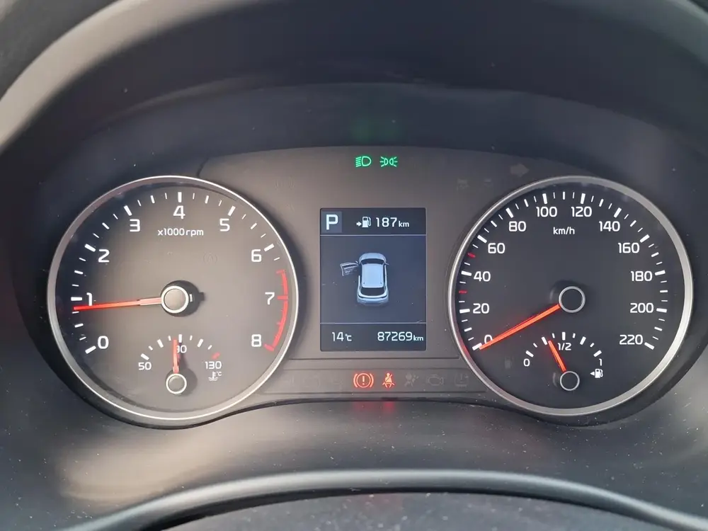 Kia Stonic 1.0 T-GDi DynamicLine uit 2020, foto 9