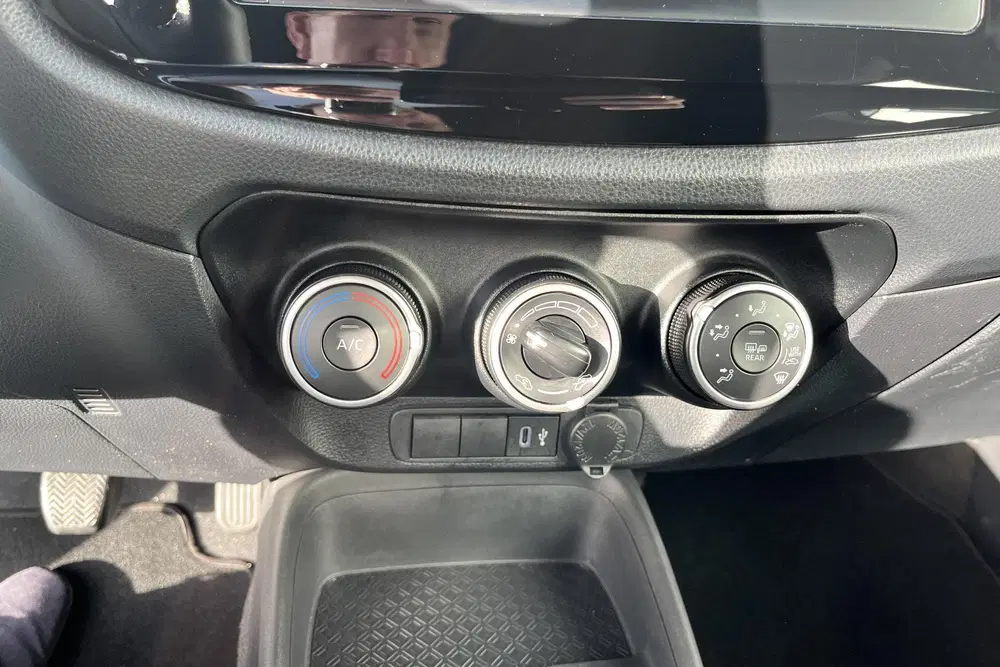 Toyota Aygo X 1.0 VVT-i MT Play uit 2024, foto 14