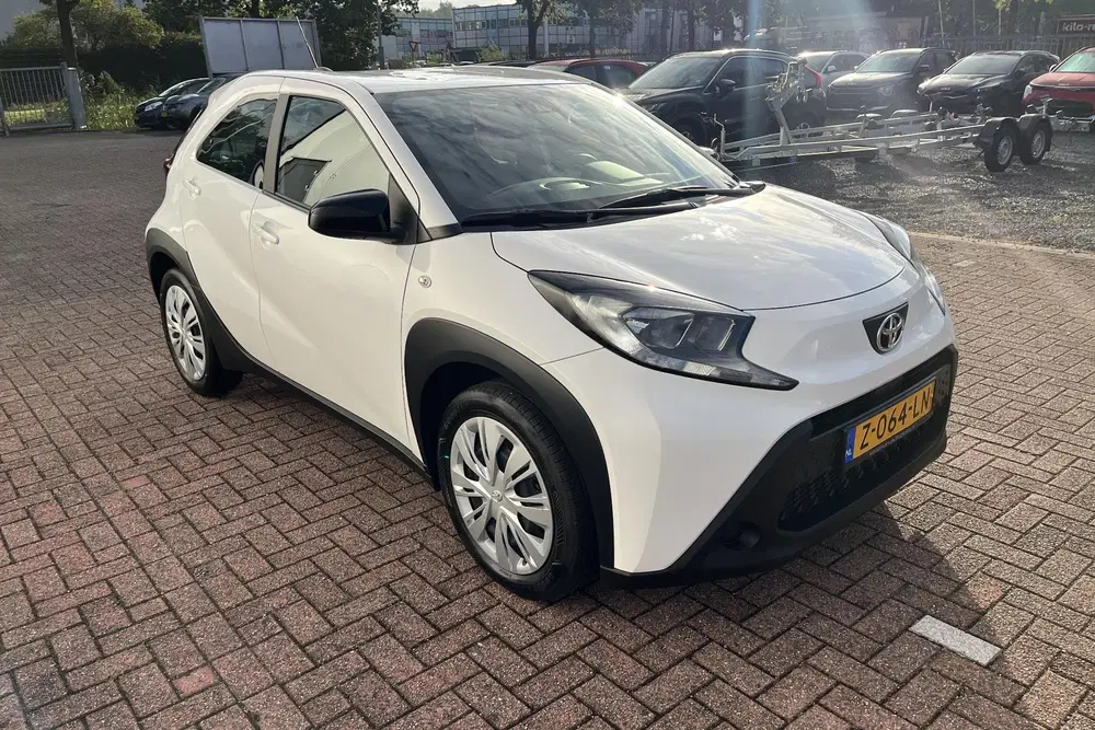 Toyota Aygo X 1.0 VVT-i MT Play uit 2024, foto 3