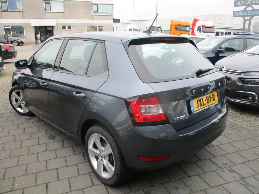 Skoda Fabia NFM5FM5CF0074BIN1C7A uit 2021, foto 2