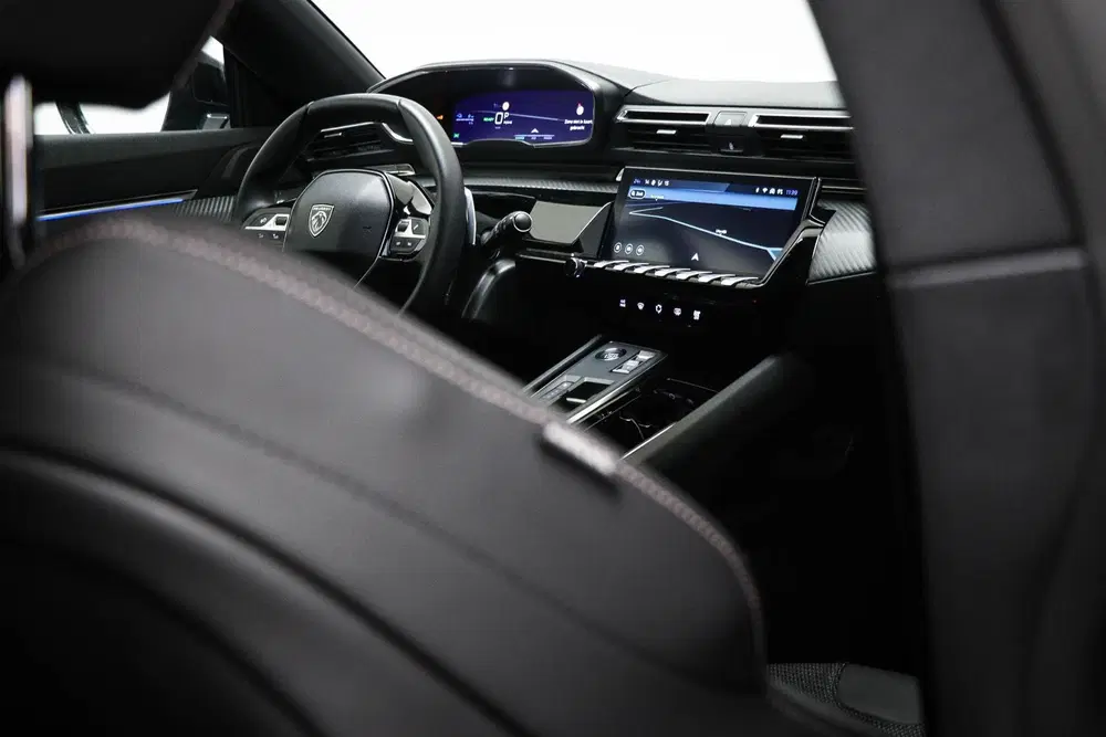 Peugeot 508 1.6 HYbrid 180 Allure uit 2024, foto 13