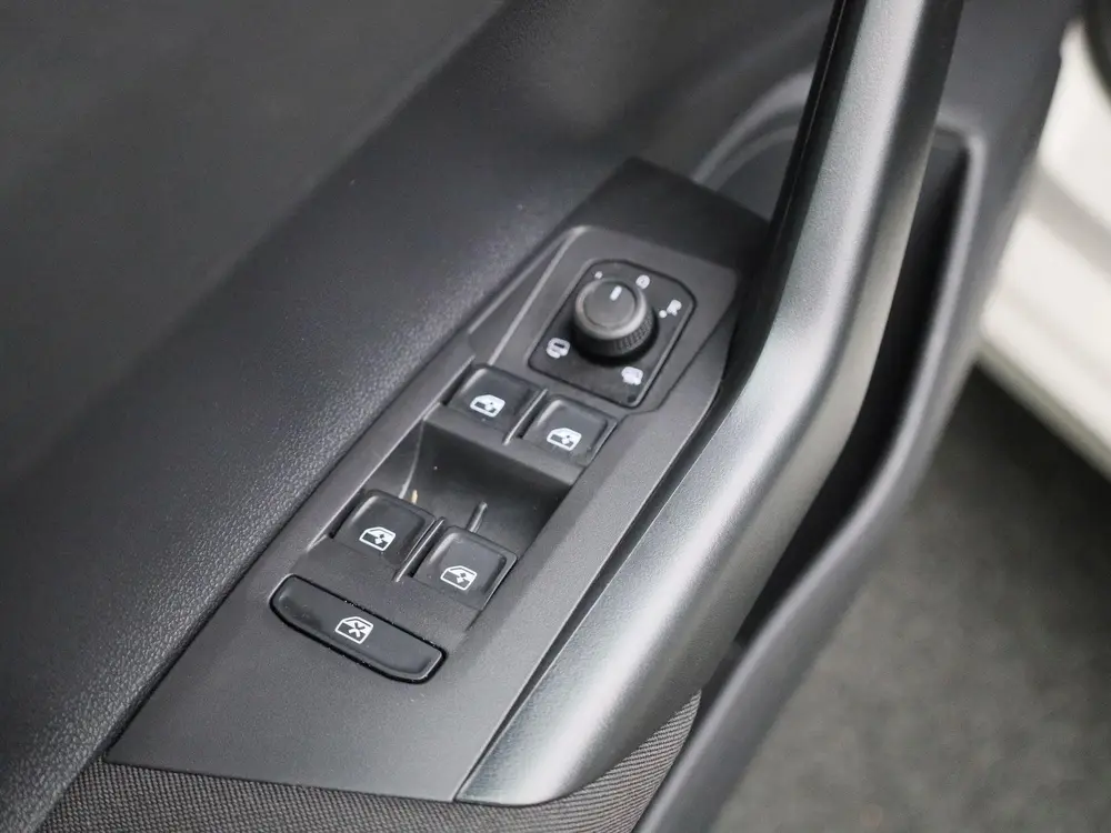 Volkswagen Polo 1.0 TSI Life Edition 95pk Demo | Parkeersens uit 2025, foto 19