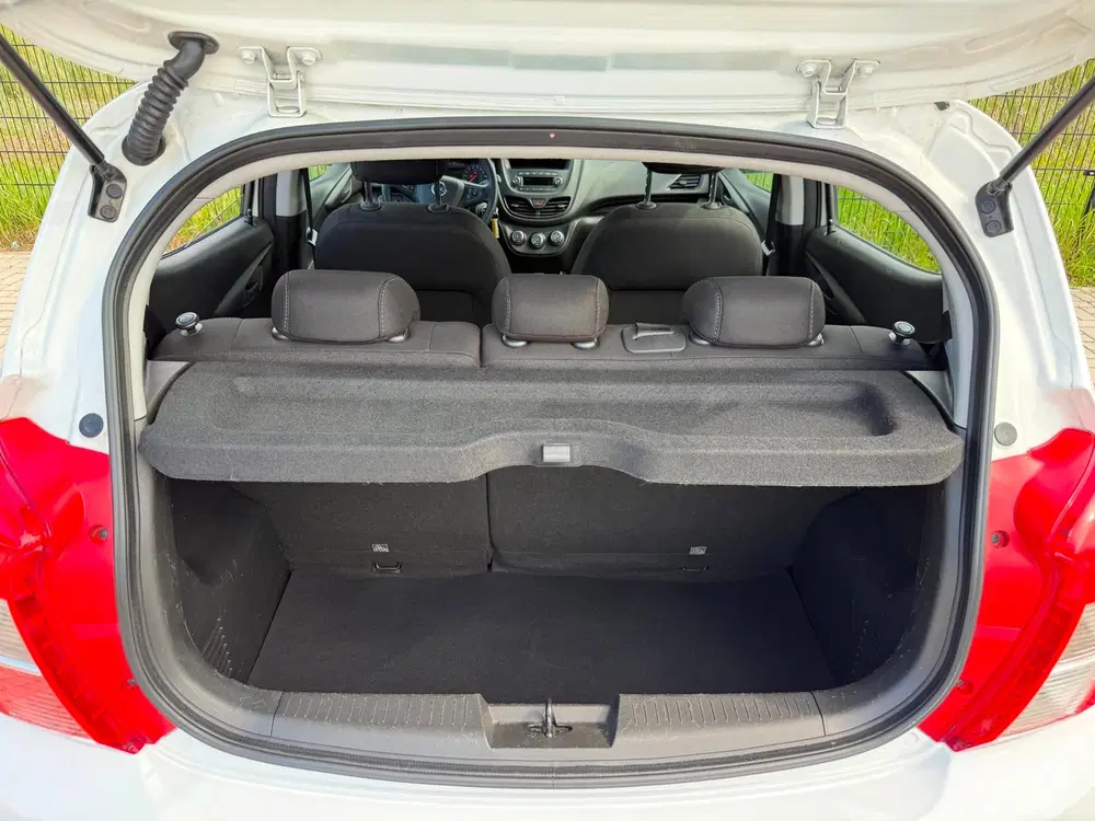 Opel Karl 1.0 ecoFLEX 120 Jaar Edition uit 2019, foto 10