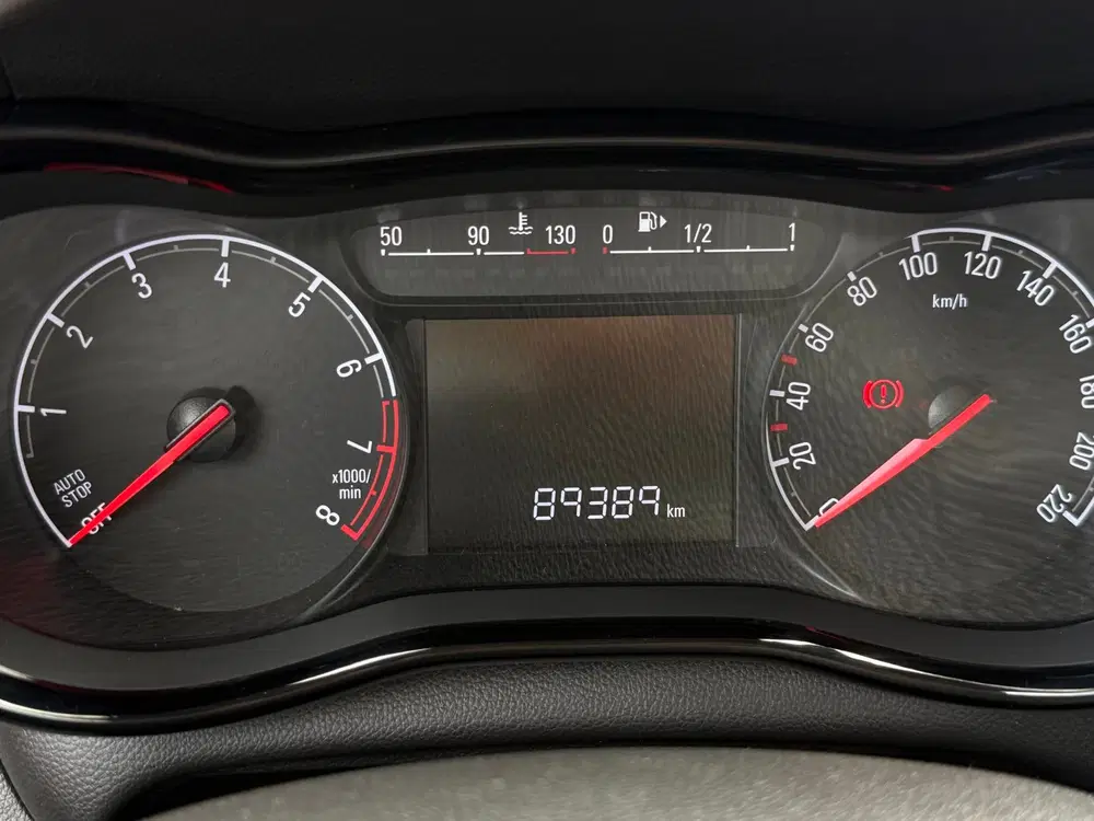Opel Karl 1.0 ecoFLEX 120 Jaar Edition uit 2019, foto 16