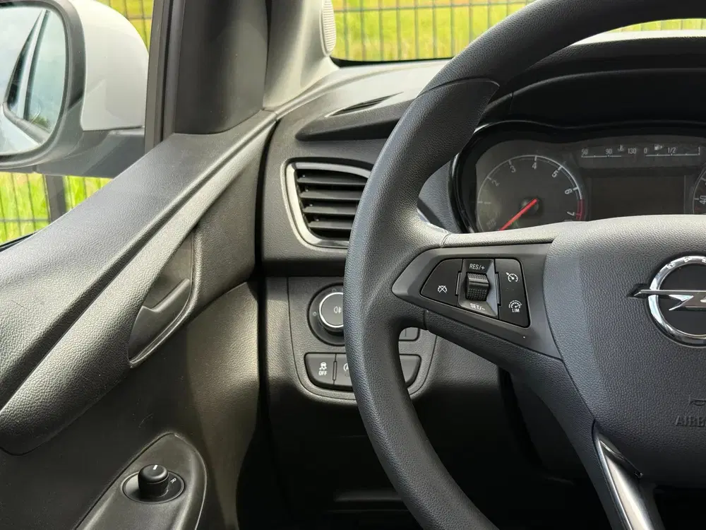 Opel Karl 1.0 ecoFLEX 120 Jaar Edition uit 2019, foto 17