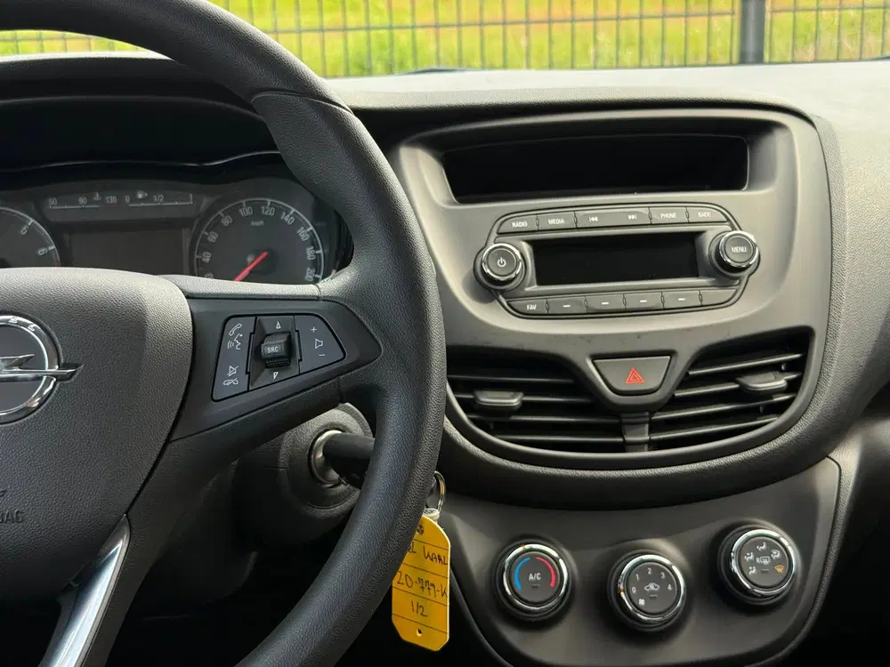 Opel Karl 1.0 ecoFLEX 120 Jaar Edition uit 2019, foto 18