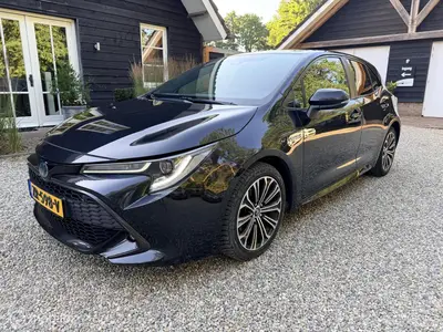 Toyota Corolla 2.0 Hybrid First Edition uit 2019