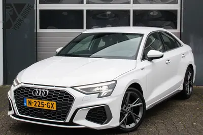 Audi A3 30 TFSI automaat S Edition uit 2021