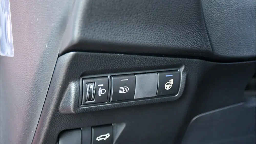 Toyota Corolla Cross Hybrid 140 Dynamic Automaat 140pk uit 2026, foto 18