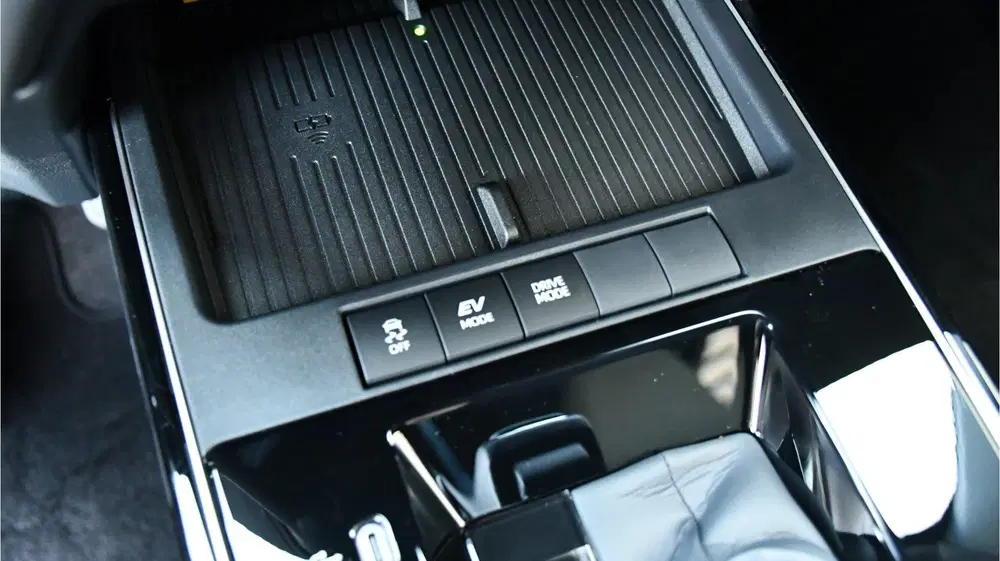 Toyota Corolla Cross Hybrid 140 Dynamic Automaat 140pk uit 2026, foto 6