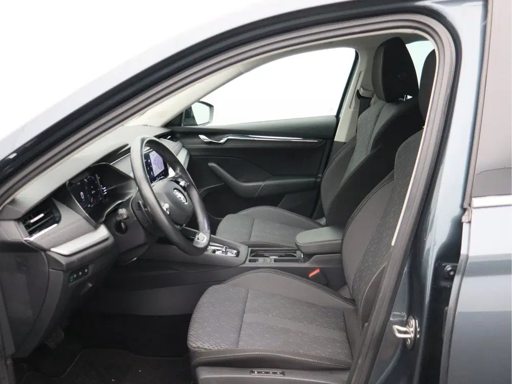 Skoda Octavia 1.0 e-TSI Business Edition Plus uit 2021, foto 10