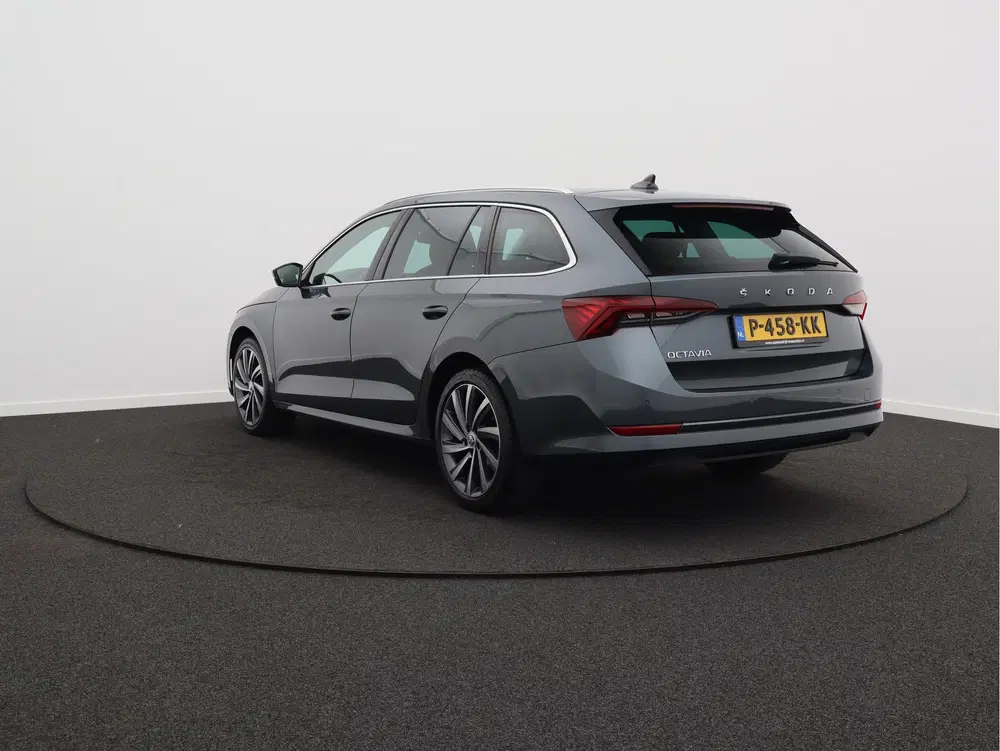 Skoda Octavia 1.0 e-TSI Business Edition Plus uit 2021, foto 16