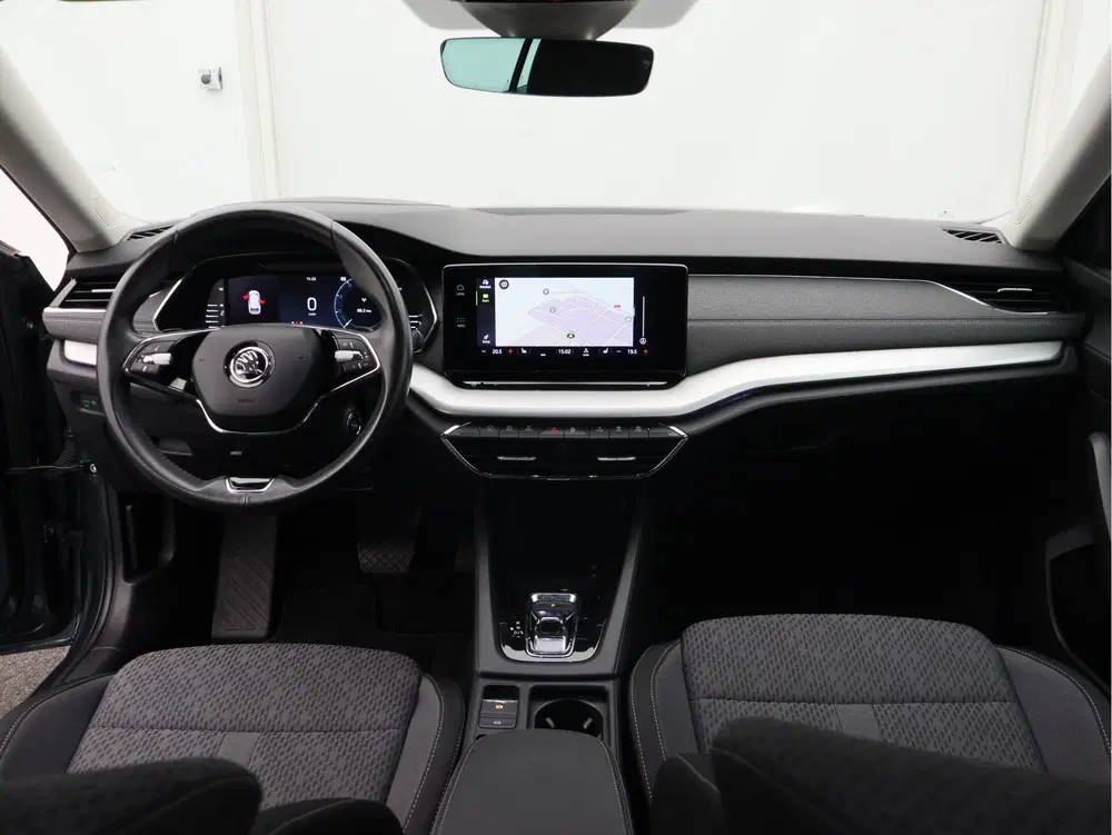 Skoda Octavia 1.0 e-TSI Business Edition Plus uit 2021, foto 2