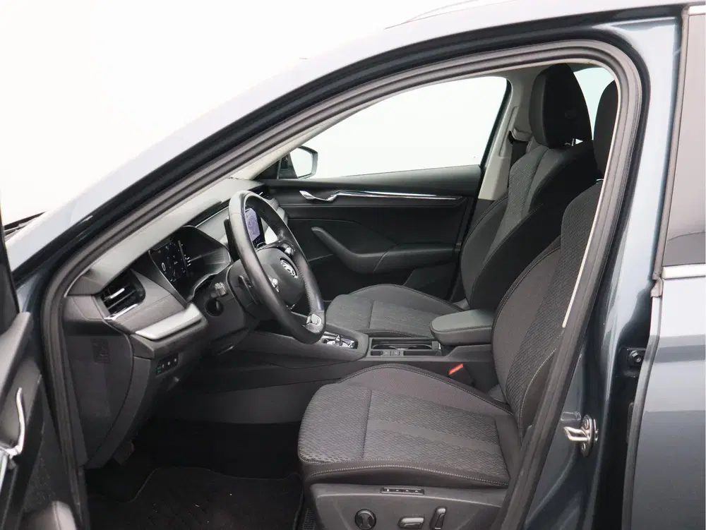 Skoda Octavia 1.0 e-TSI Business Edition Plus uit 2021, foto 7