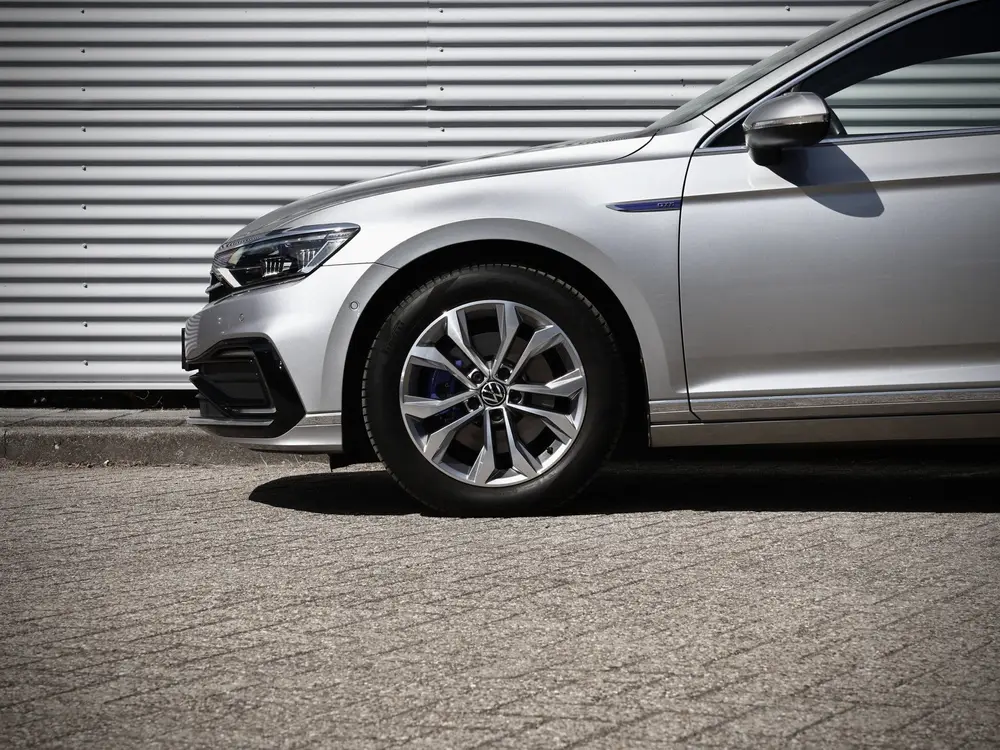 Volkswagen Passat Variant GTE | Panorama | Trekhaak | Leder uit 2022, foto 11