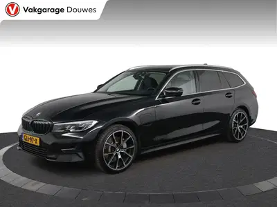 BMW 3-serie 330e High Executive uit 2021