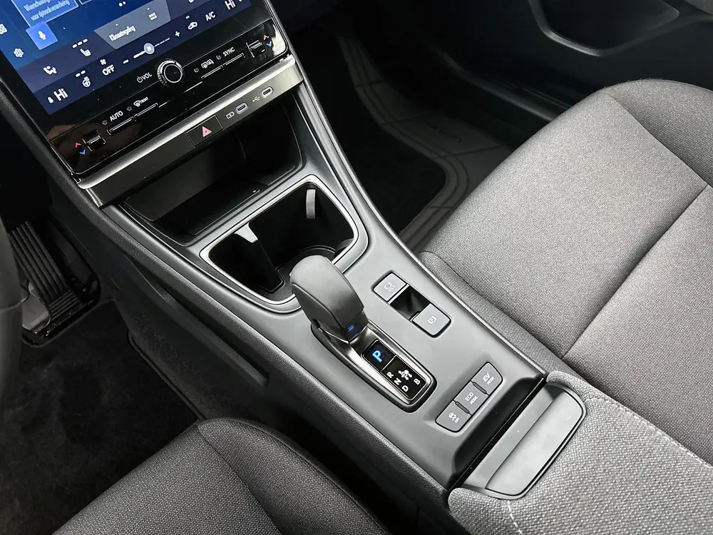 Lexus LBX Business Line 2WD uit 2025, foto 11