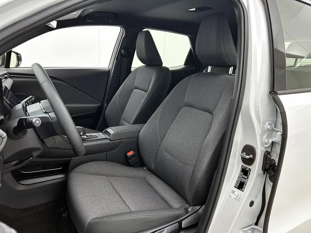 Lexus LBX Business Line 2WD uit 2025, foto 16