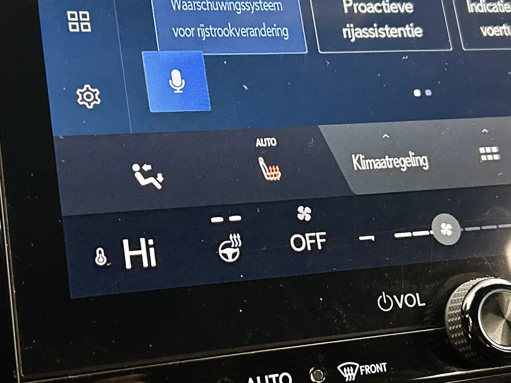 Lexus LBX Business Line 2WD uit 2025, foto 19