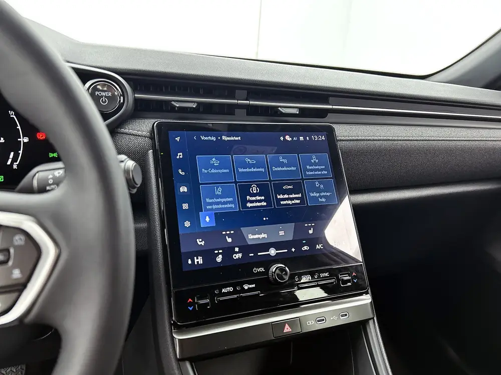 Lexus LBX Business Line 2WD uit 2025, foto 20