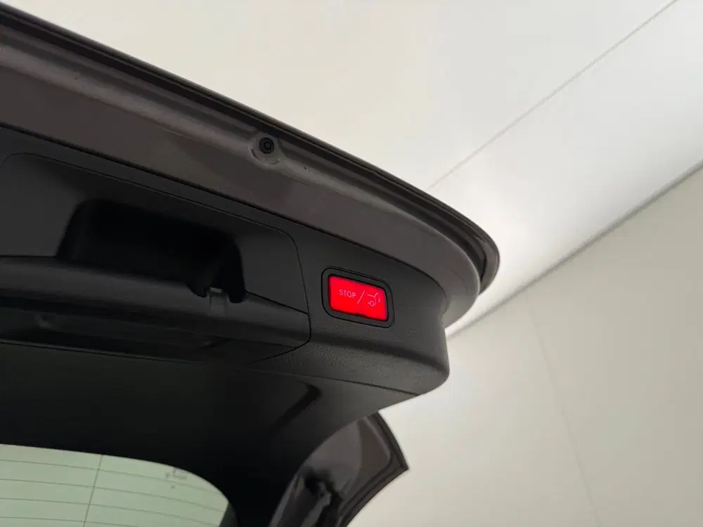 Mercedes-Benz GLA 200 AMG Line uit 2021, foto 15