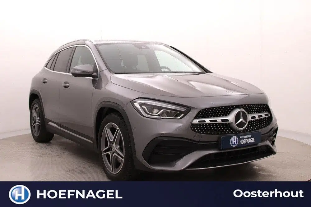 Mercedes-Benz GLA 200 AMG Line uit 2021, foto 7