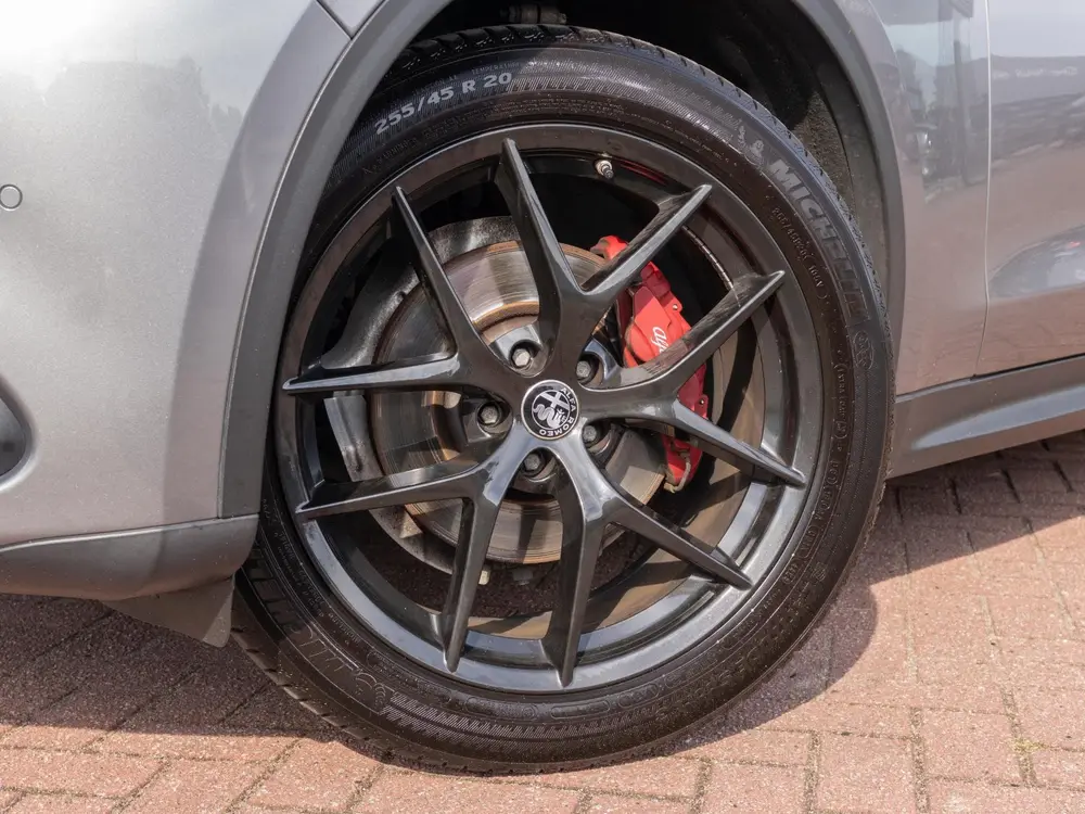 Alfa Romeo Stelvio 2.0 T AWD B-Tech | Pano | ACC | Volledig uit 2019, foto 18