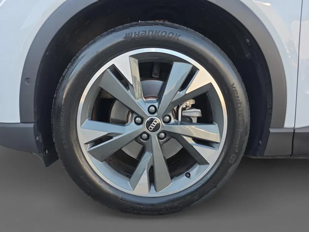 Audi Q4 e-tron 35 Launch edition Advanced 55 kWh uit 2022, foto 2