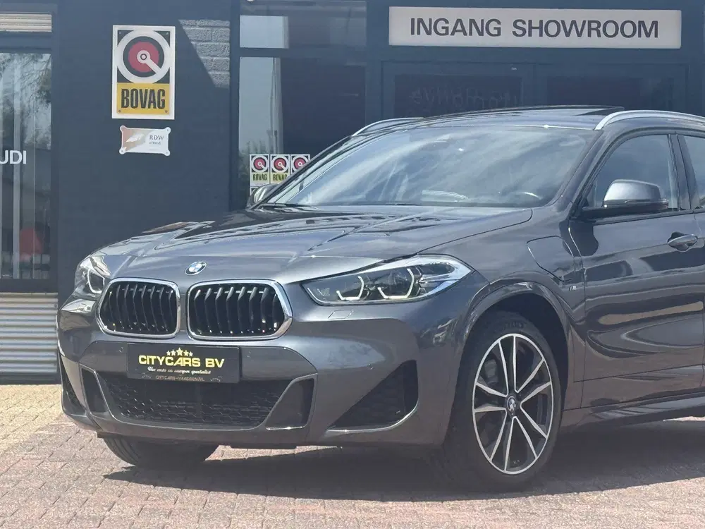 BMW X2 xDrive25e automaat full options M sport pa uit 2020, foto 2
