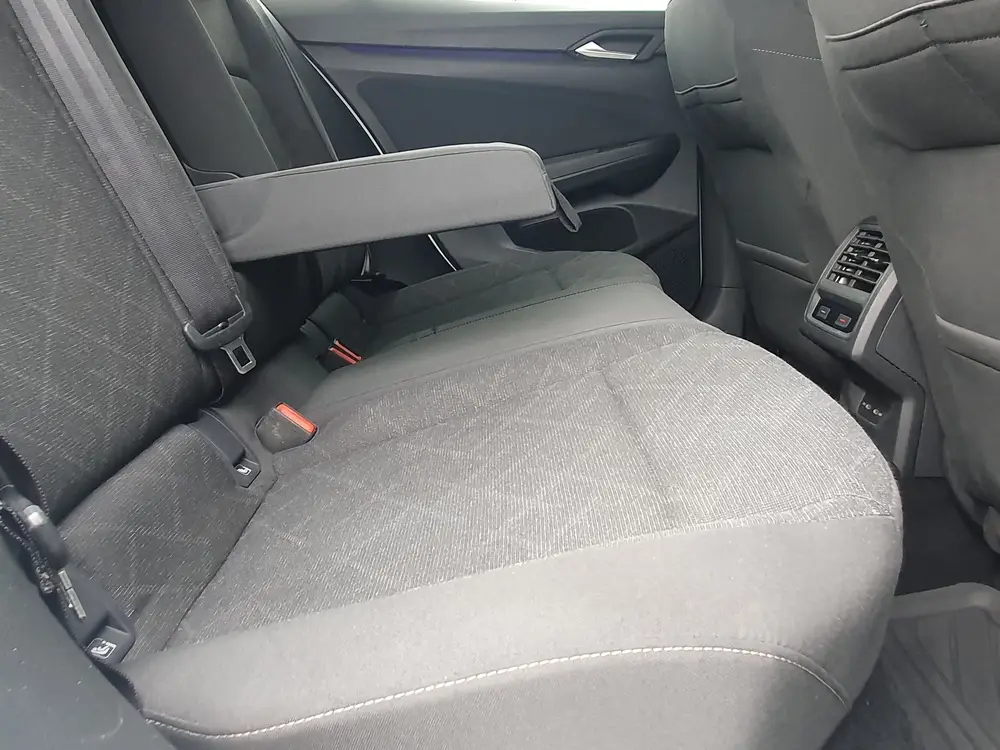 Volkswagen Golf 1.0 eTSI Life Business NAVI/DIG.COCKPIT/LED/ uit 2021, foto 5
