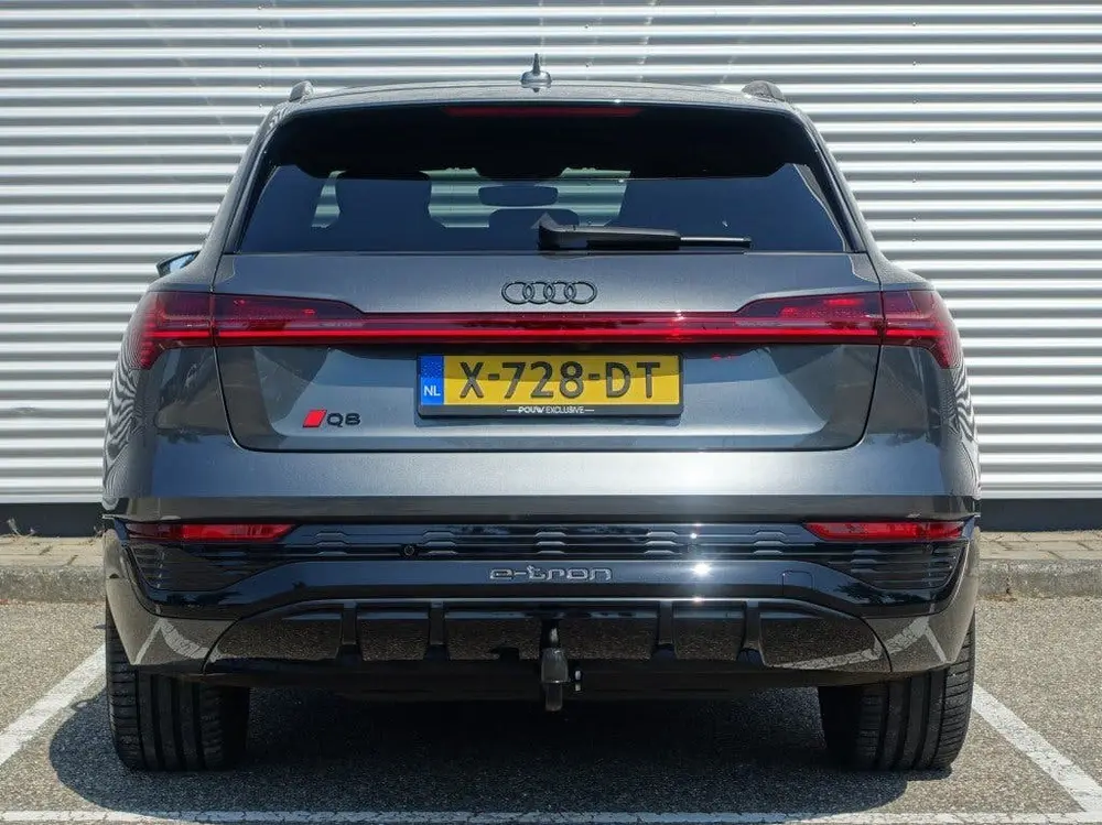 Audi Q8 e-tron 55 Quattro S-Edition Competition I NL-Auto uit 2023, foto 5