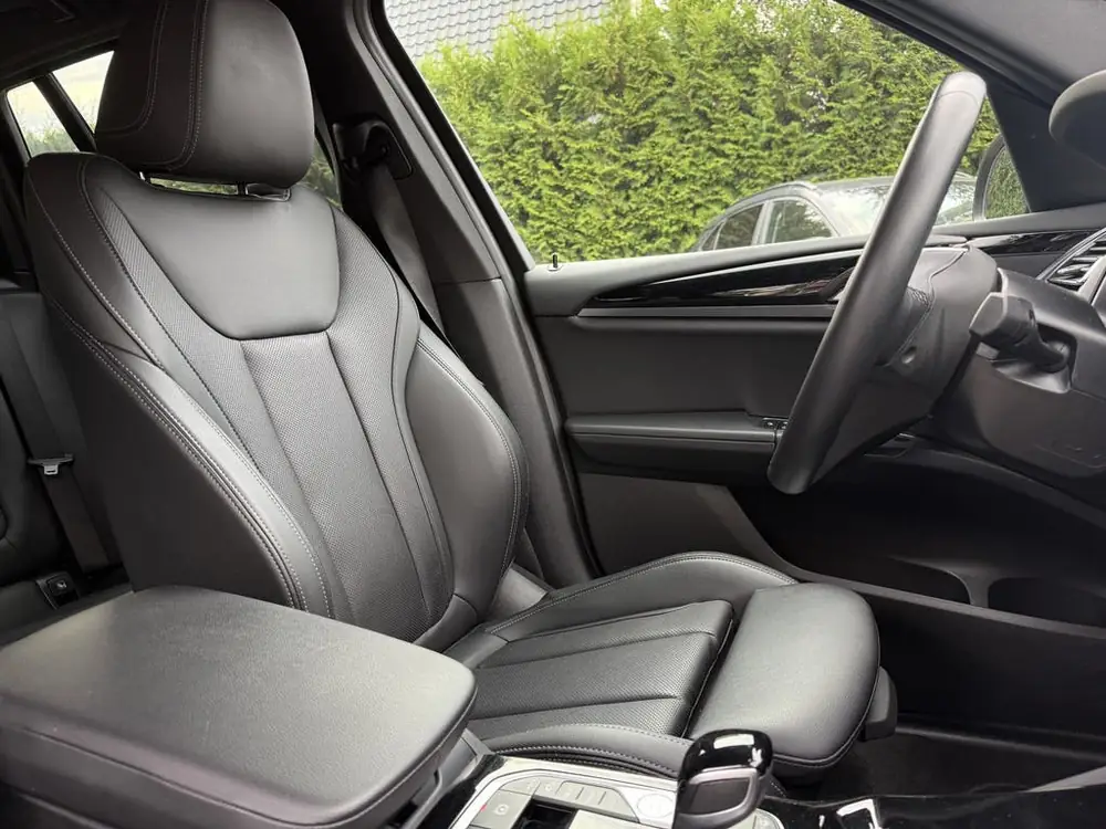 BMW X3 xDrive30e B.E.+ Camera | Sport-pack | Navi & CarPlay uit 2023, foto 2
