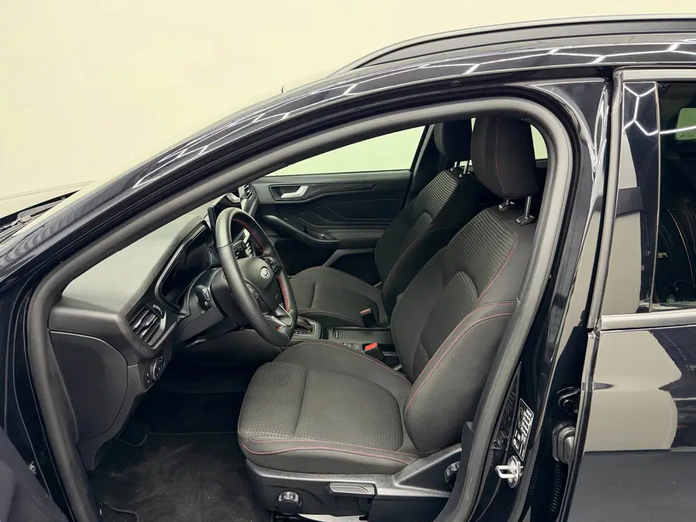 Ford Focus 1.0 EcoBoost Hybrid ST Line 155PK uit 2025, foto 8