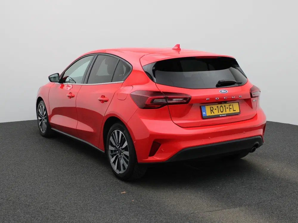 Ford Focus 1.0 EcoBoost Hybrid Titanium X uit 2022, foto 2