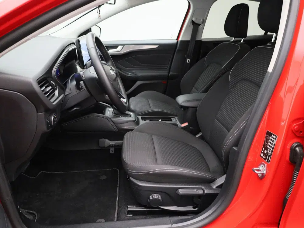 Ford Focus 1.0 EcoBoost Hybrid Titanium X uit 2022, foto 9