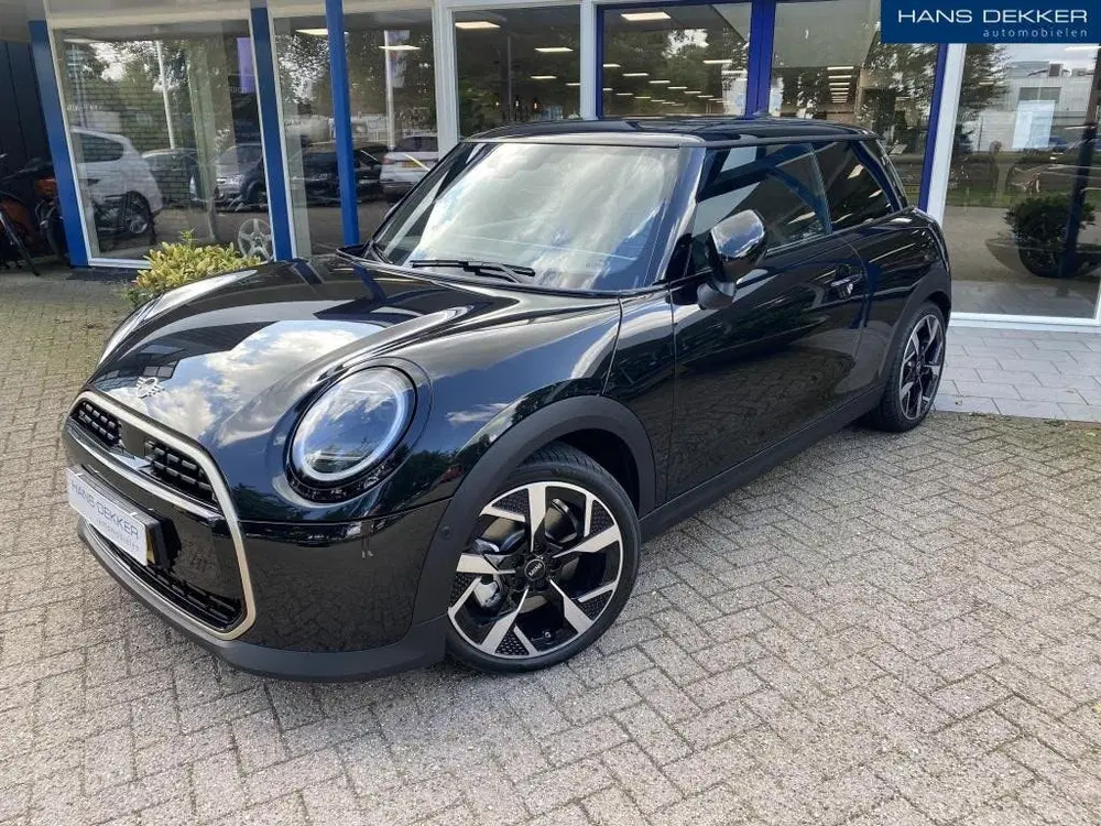 Mini Cooper Mini Navigatie leer Panoramadak 1.5 Cooper uit 2024