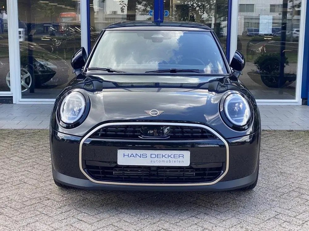 Mini Cooper Mini Navigatie leer Panoramadak 1.5 Cooper uit 2024, foto 2