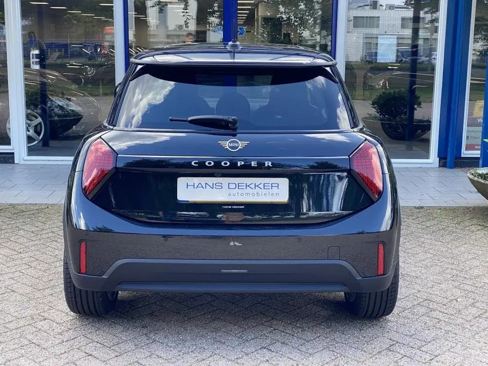 Mini Cooper Mini Navigatie leer Panoramadak 1.5 Cooper uit 2024, foto 4