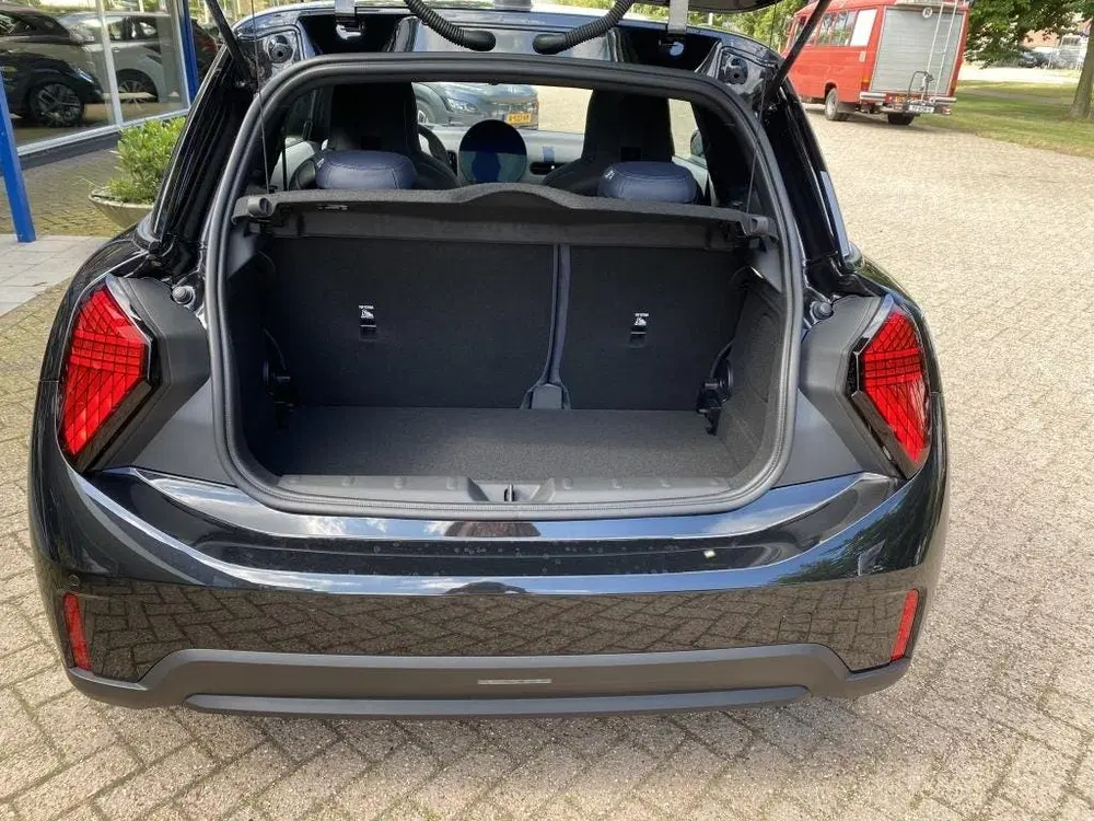 Mini Cooper Mini Navigatie leer Panoramadak 1.5 Cooper uit 2024, foto 5