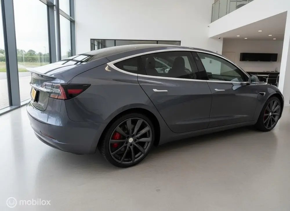 Tesla Model 3 Performance AWD 75 kWh | SOH 81% | 463 pk | 13 uit 2019, foto 10
