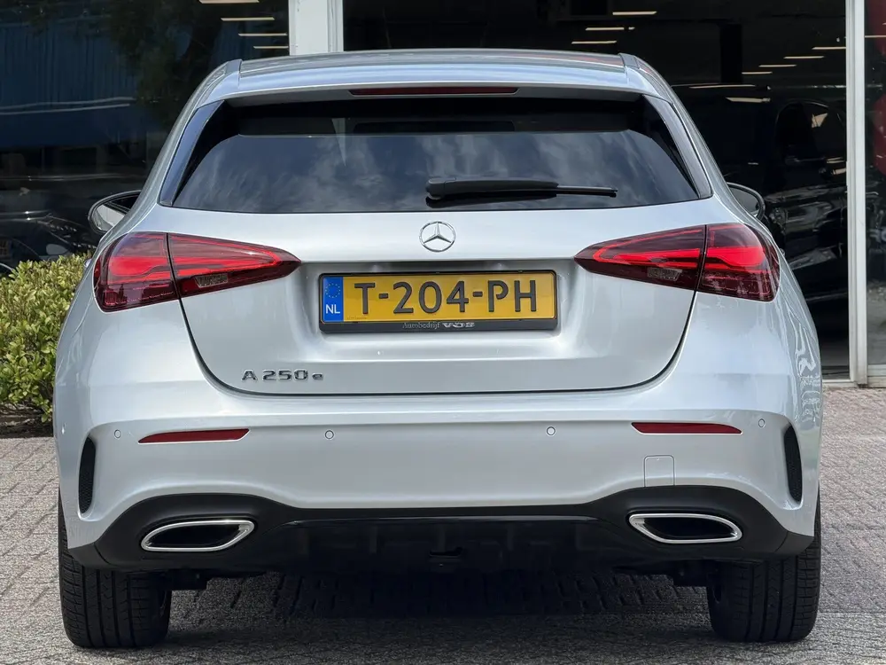 Mercedes-Benz A-Klasse 250 e AMG Line uit 2023, foto 7