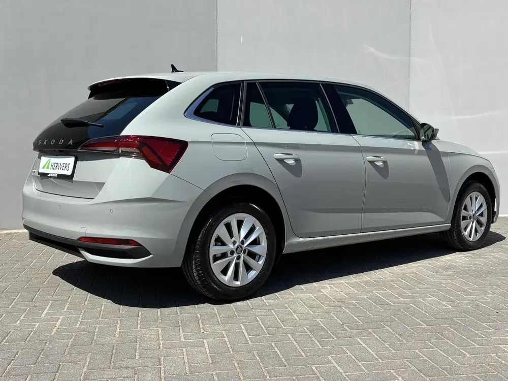 Skoda Scala 1.0 TSI DSG Automaat Selection uit 2025, foto 3