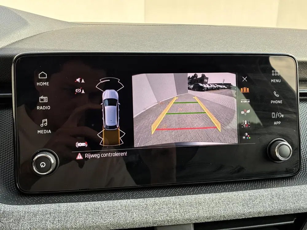 Skoda Scala 1.0 TSI DSG Automaat Selection uit 2025, foto 4