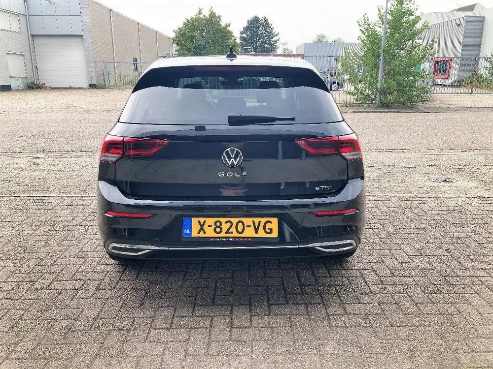 Volkswagen Golf 1.0 Etsi 110pk 7-DSG 2023 Zwart uit 2023, foto 4