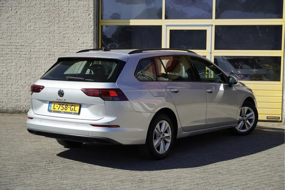 Volkswagen Golf Variant 1.0 TSI Life BJ2021 Lmv 16" | Led V+ uit 2021, foto 5