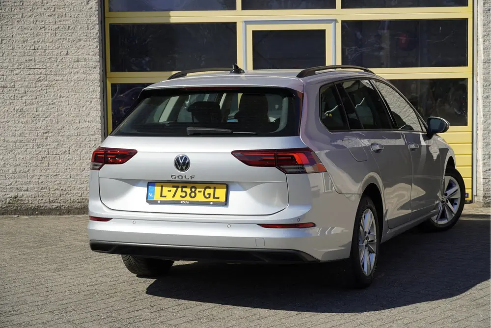Volkswagen Golf Variant 1.0 TSI Life BJ2021 Lmv 16" | Led V+ uit 2021, foto 6